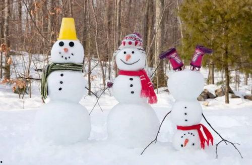 娱乐吃瓜酱堆雪人